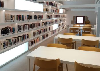La Biblioteca de Lardero, con Wi-Fi en la sala de estudio